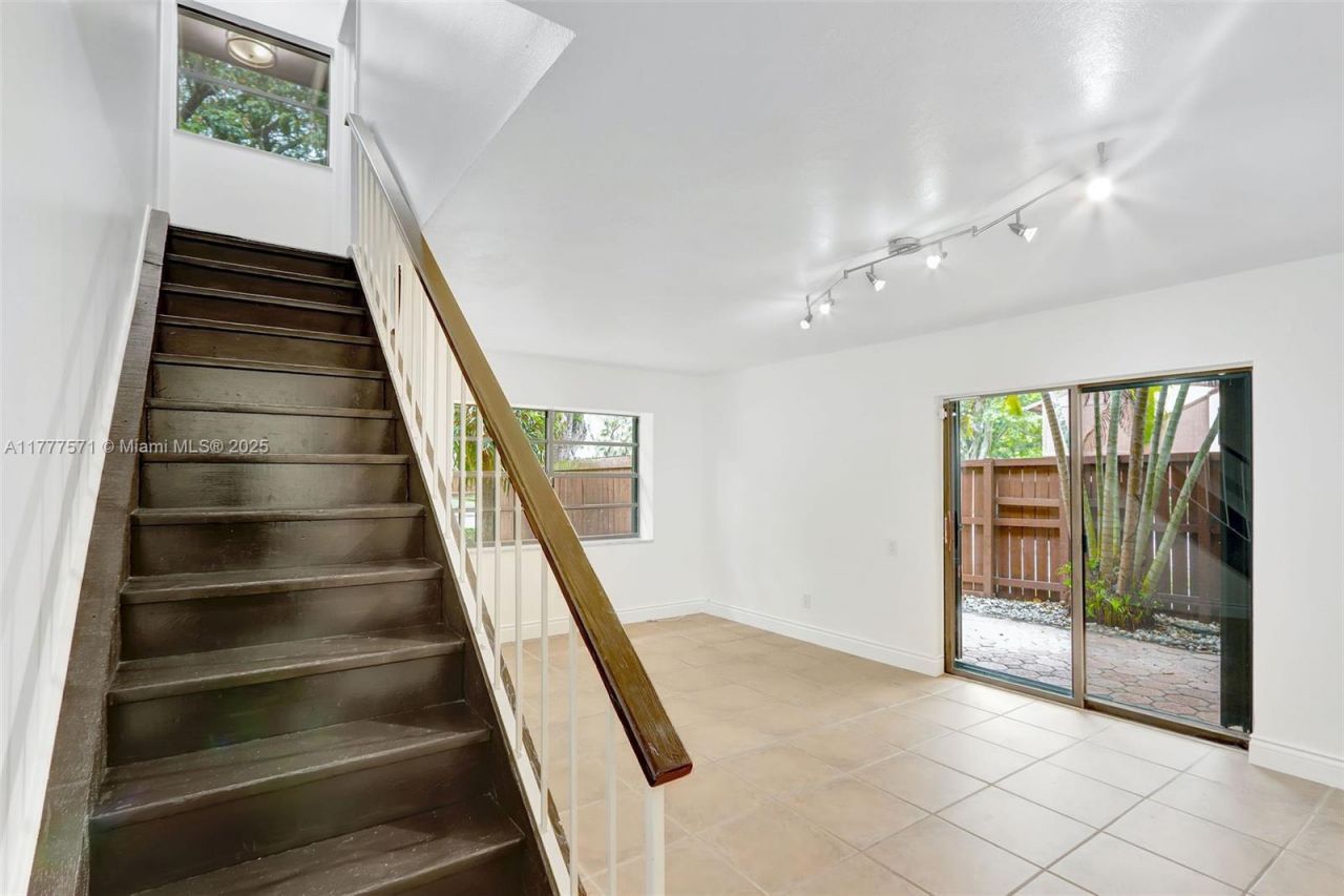 6619 SW 116th Pl, Unit G7, Miami, FL 33173 Photo