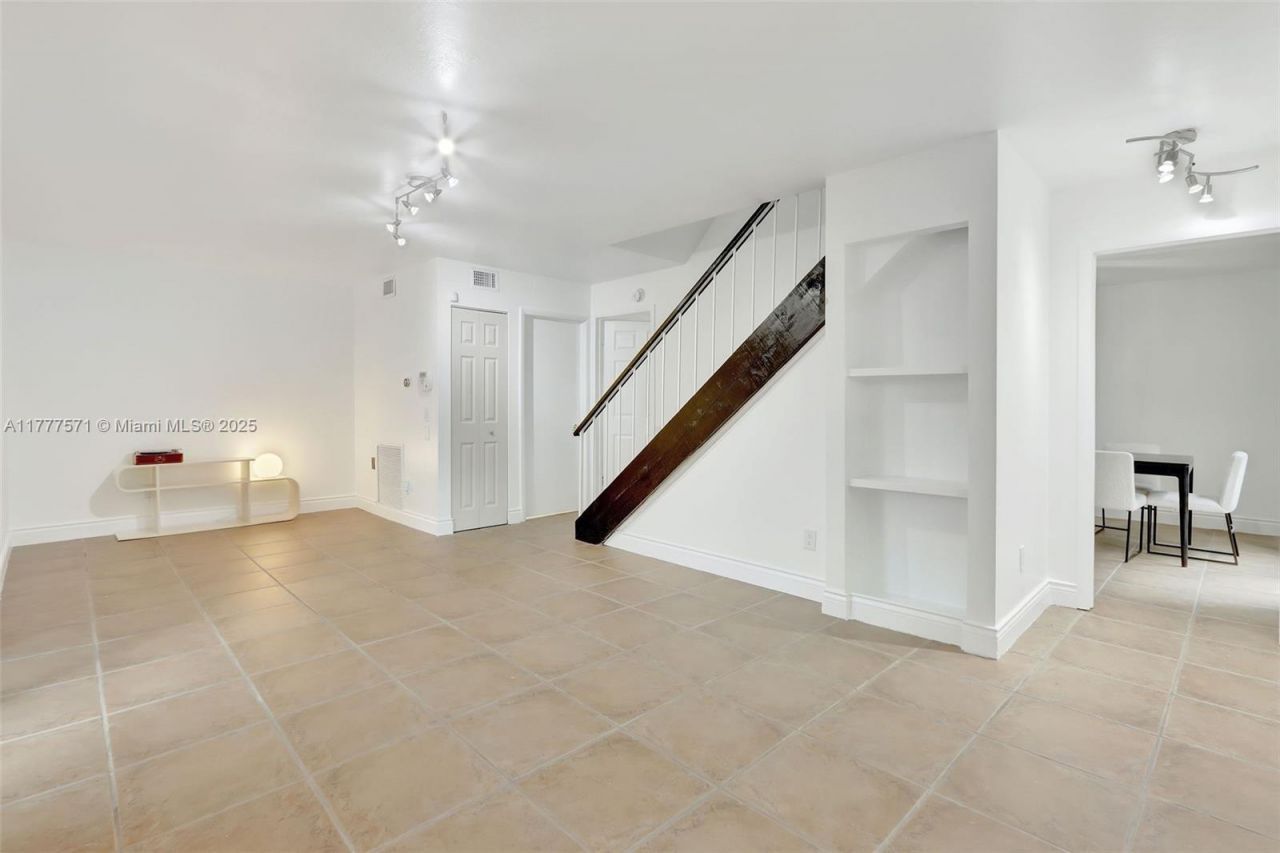 6619 SW 116th Pl, Unit G7, Miami, FL 33173 Photo