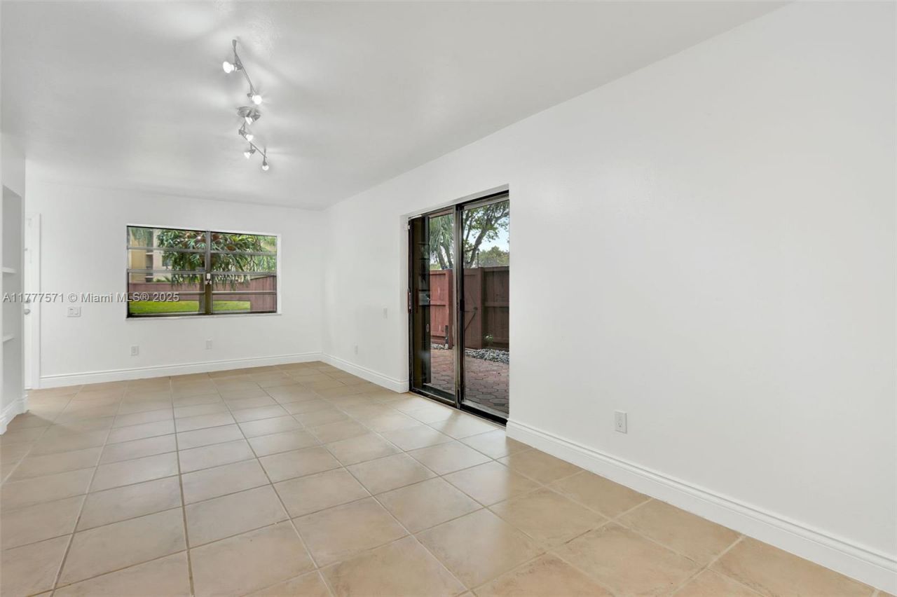 6619 SW 116th Pl, Unit G7, Miami, FL 33173 Photo