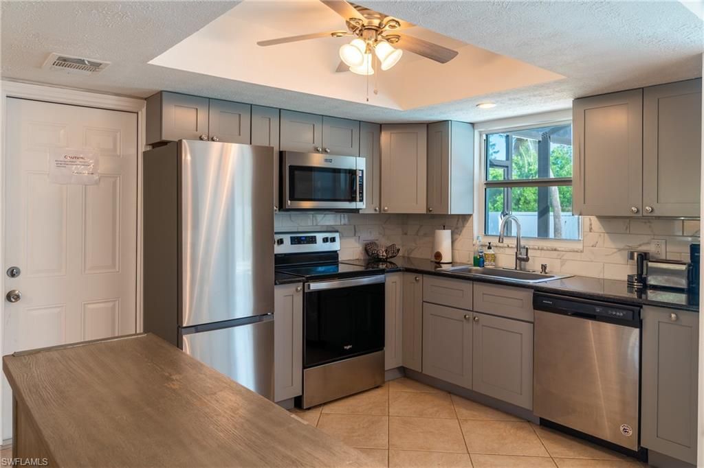 3582 Papaya St, Saint James City, FL 33956 Photo