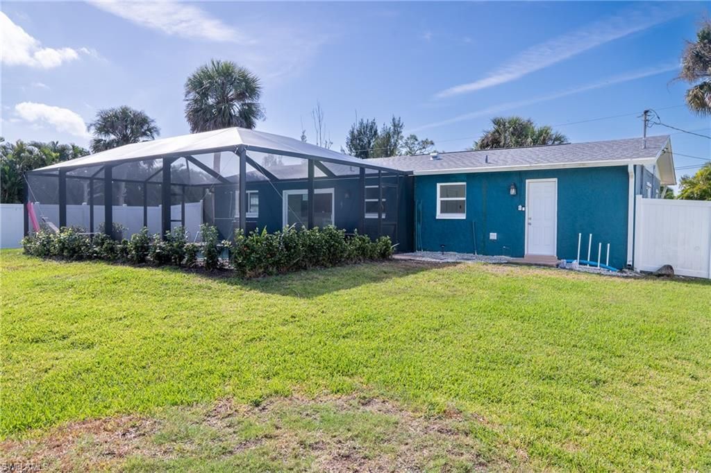 3582 Papaya St, Saint James City, FL 33956 Photo