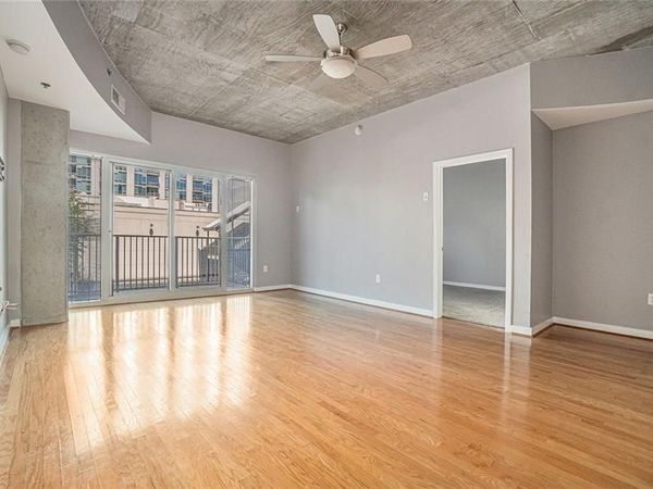250 Pharr Road NE, Unit 405, Atlanta, GA 30305