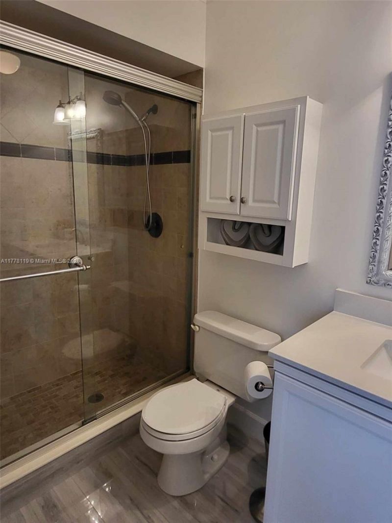 4701 NW 34th St, Unit 602, Lauderdale Lakes, FL 33319 Photo