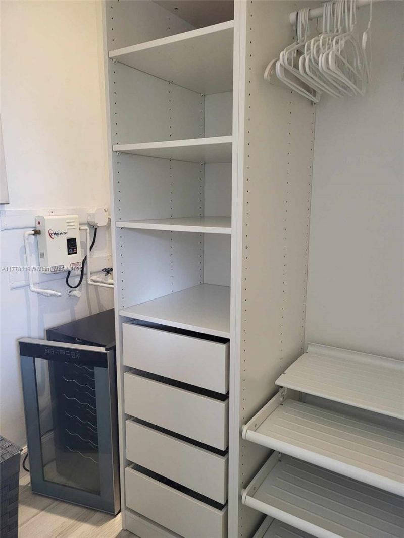 4701 NW 34th St, Unit 602, Lauderdale Lakes, FL 33319 Photo