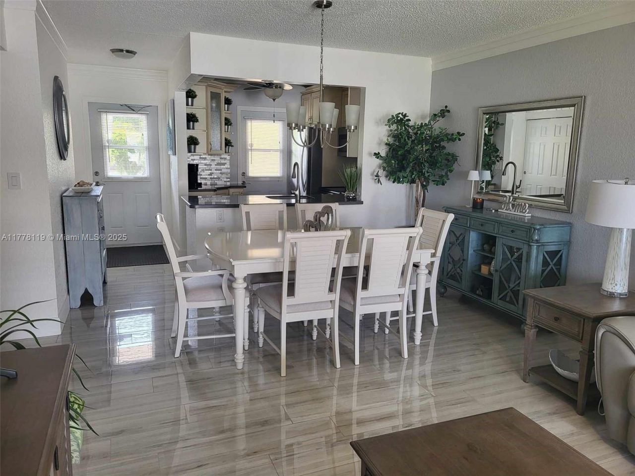 4701 NW 34th St, Unit 602, Lauderdale Lakes, FL 33319 Photo