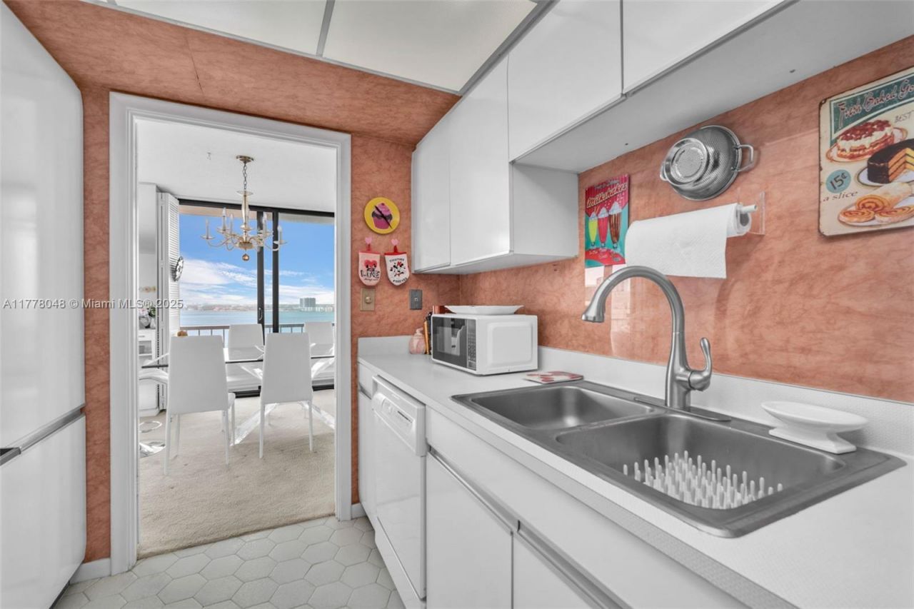 5510 N Ocean Dr, Unit 19B, Singer Island, FL 33404 Photo