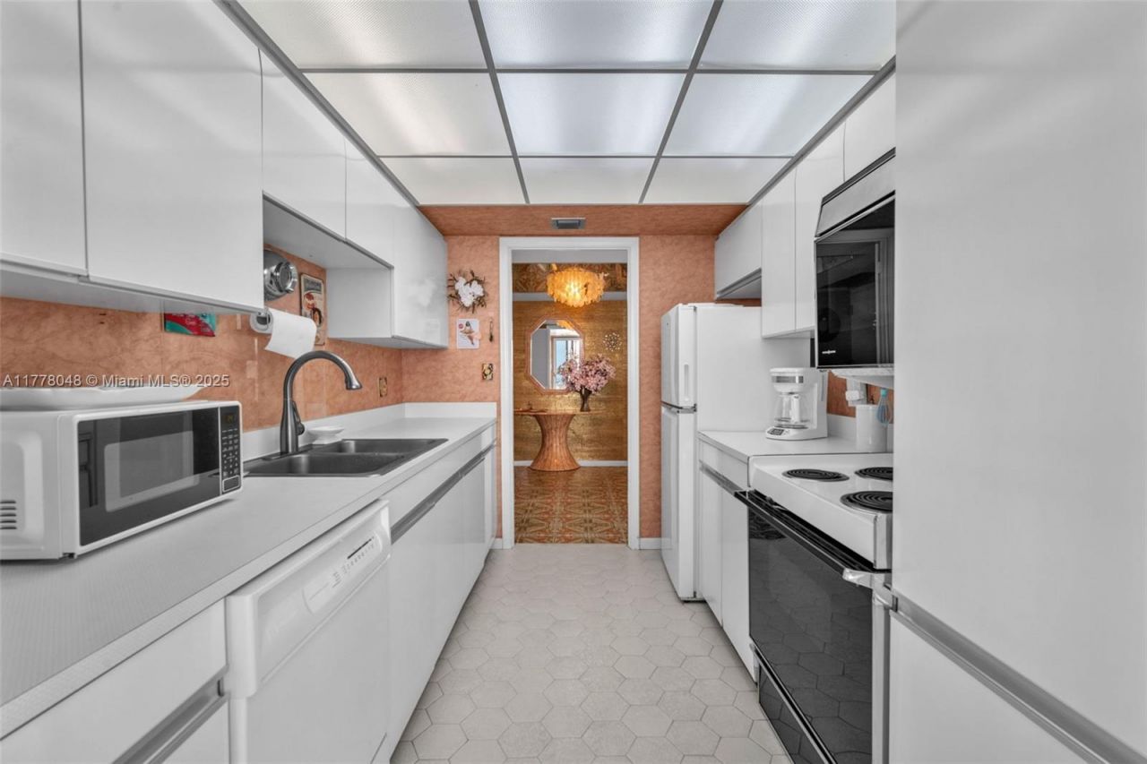 5510 N Ocean Dr, Unit 19B, Singer Island, FL 33404 Photo