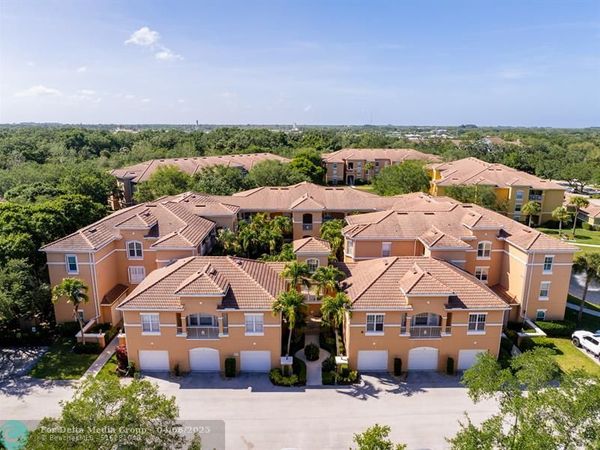 5020 Fairways Cir, Unit J107, Vero Beach, FL 32967