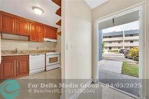7897 Golf Circle Drive, Unit 112, Margate, FL 33063 Photo