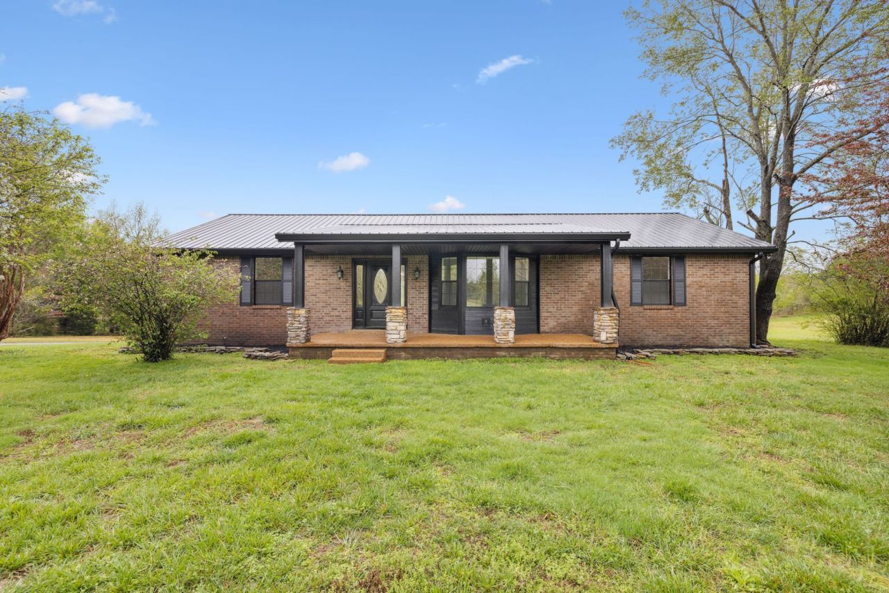 500 Brown Rd, Bon Aqua, TN 37025 Main Photo