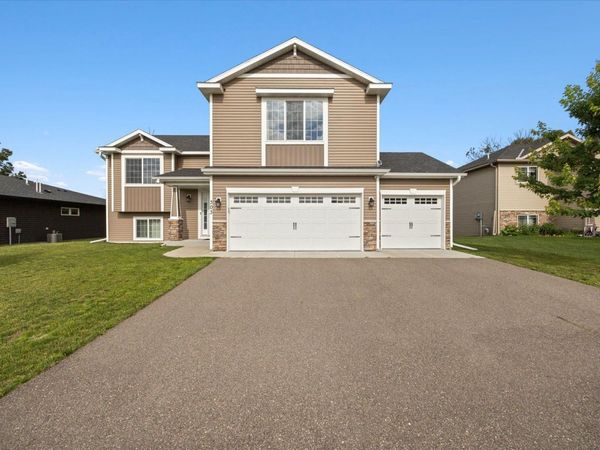 303 29th Avenue SE, Saint Cloud, MN 56304