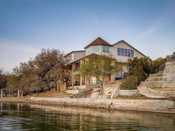 5010 Comanche Vista Court, De Cordova, TX 76049