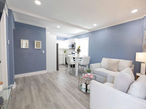 420 Avenida Alegre, Unit 4, West Palm Beach, FL 33405