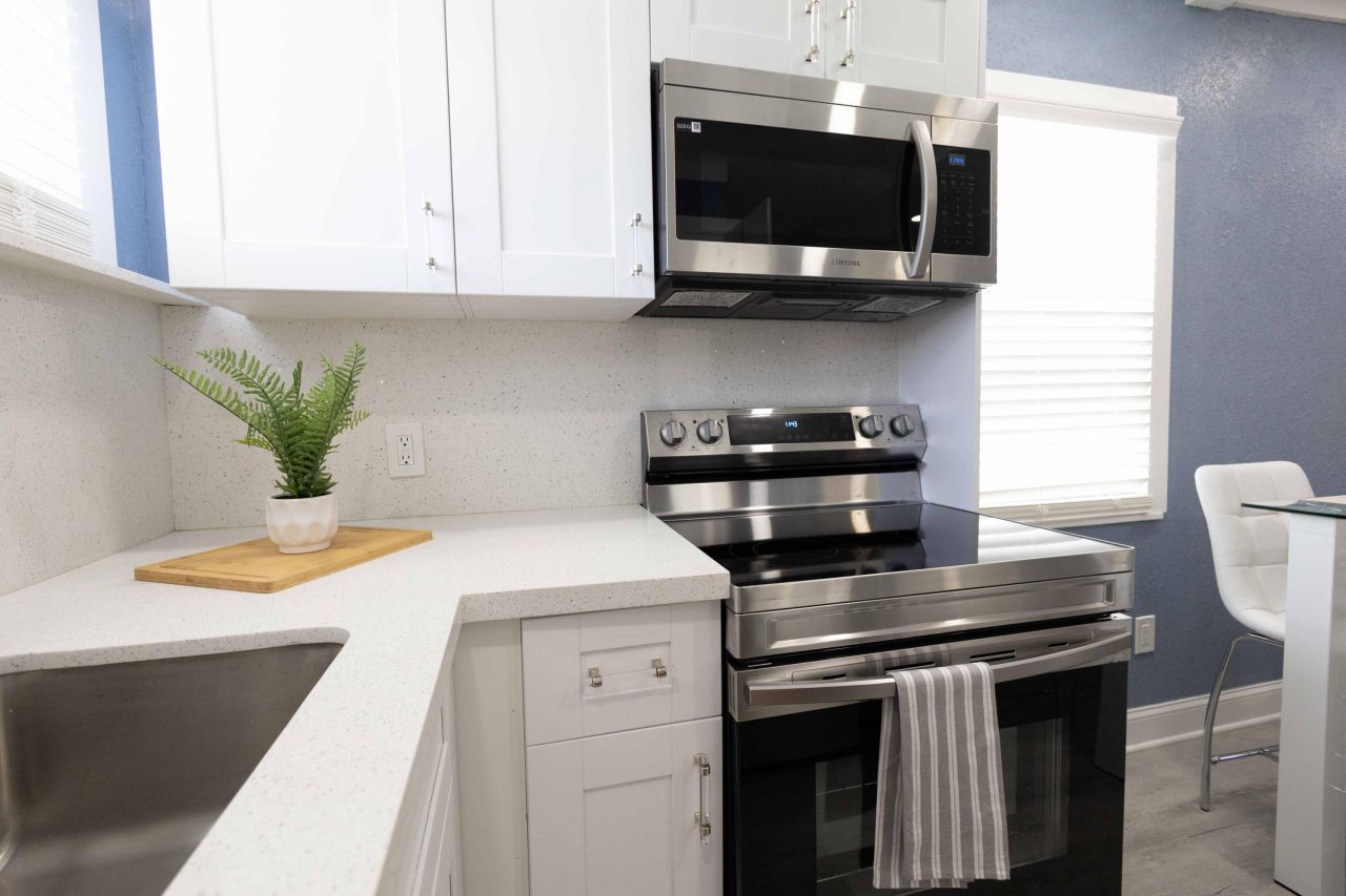 420 Avenida Alegre, Unit 4, West Palm Beach, FL 33405 Photo