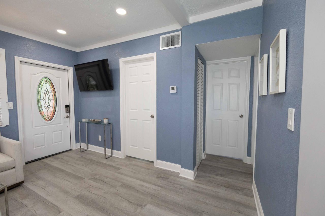 420 Avenida Alegre, Unit 4, West Palm Beach, FL 33405 Photo