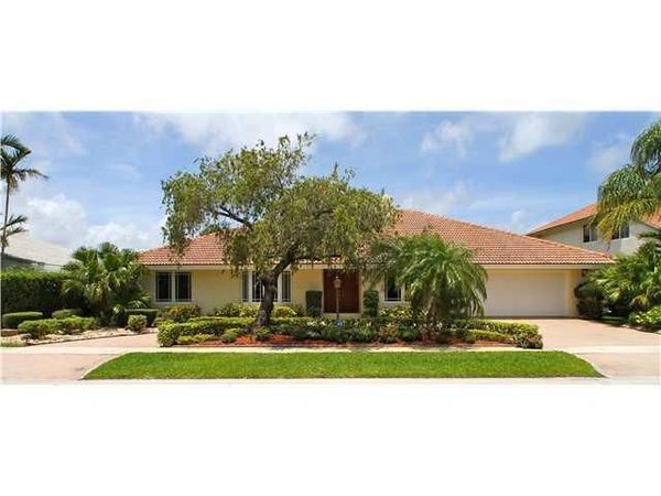 885 NE Mulberry Drive, Boca Raton, FL 33487