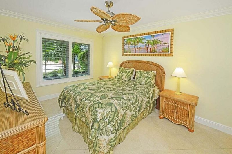 885 NE Mulberry Drive, Boca Raton, FL 33487 Photo