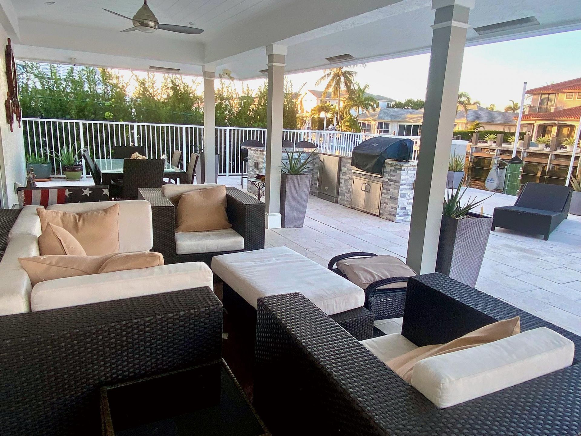 885 NE Mulberry Drive, Boca Raton, FL 33487 Photo