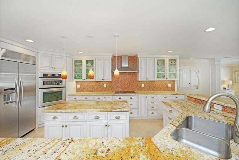 885 NE Mulberry Drive, Boca Raton, FL 33487 Photo