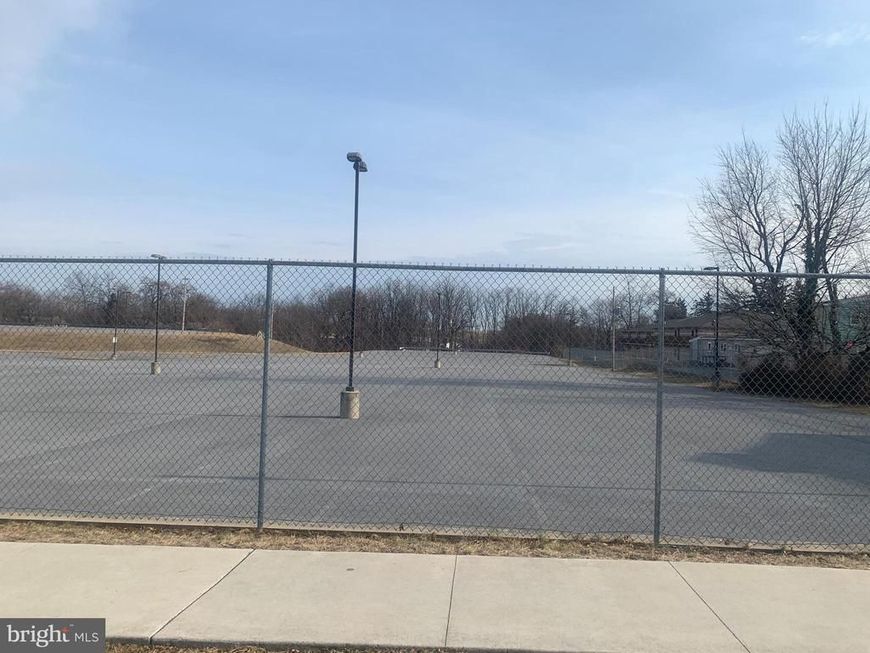 273-275 N Queen Street, Shippensburg, PA 17257 Main Photo