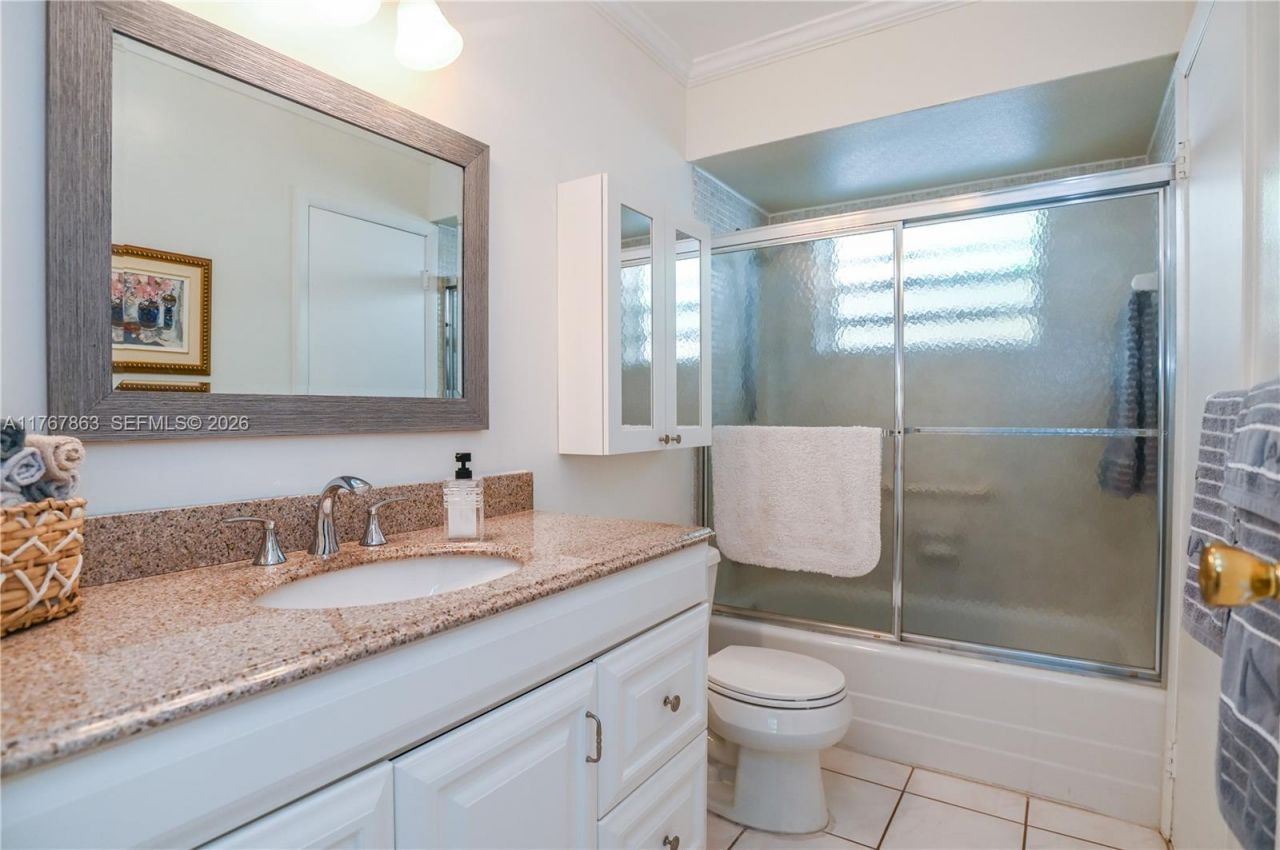 5100 NW 35th St, Unit 107, Lauderdale Lakes, FL 33319 Photo