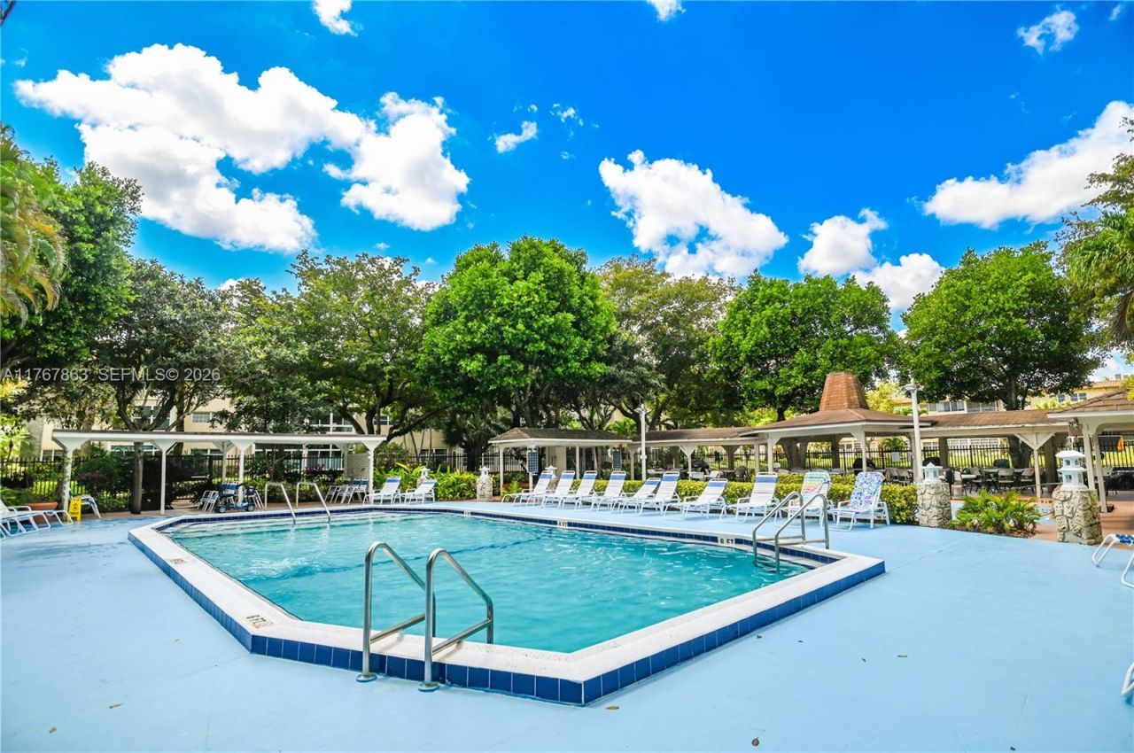 5100 NW 35th St, Unit 107, Lauderdale Lakes, FL 33319 Photo