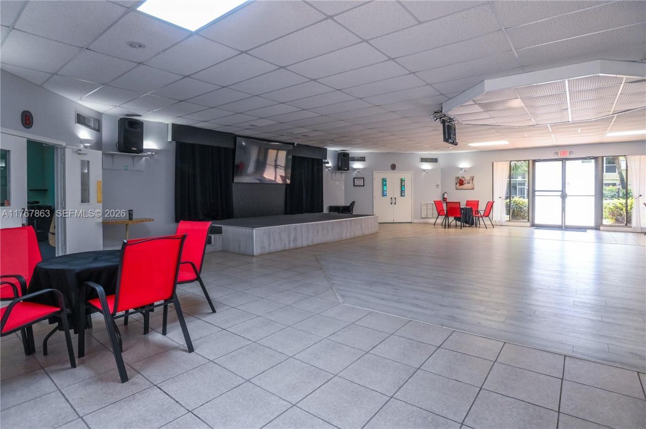 5100 NW 35th St, Unit 107, Lauderdale Lakes, FL 33319 Photo