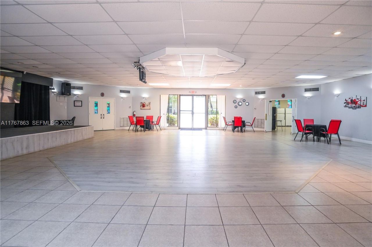 5100 NW 35th St, Unit 107, Lauderdale Lakes, FL 33319 Photo