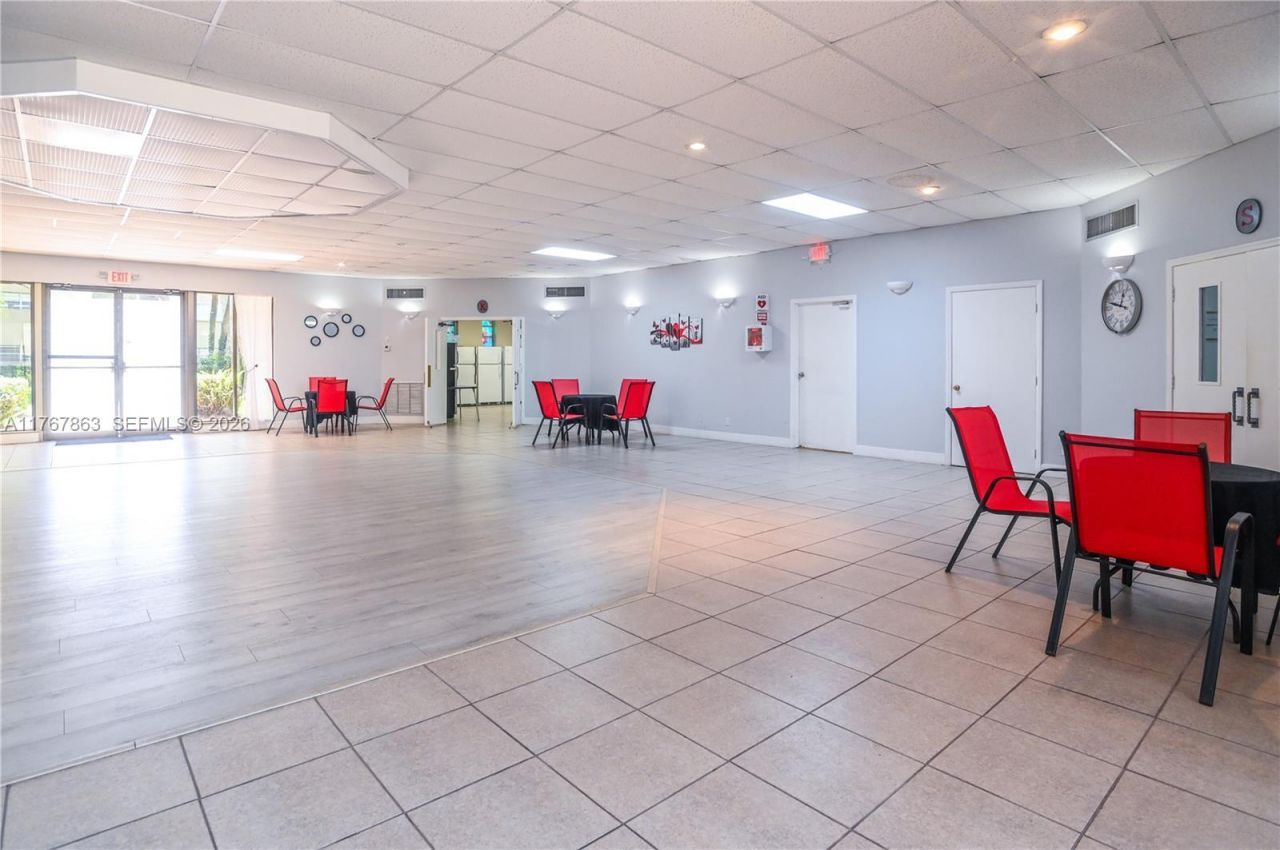 5100 NW 35th St, Unit 107, Lauderdale Lakes, FL 33319 Photo