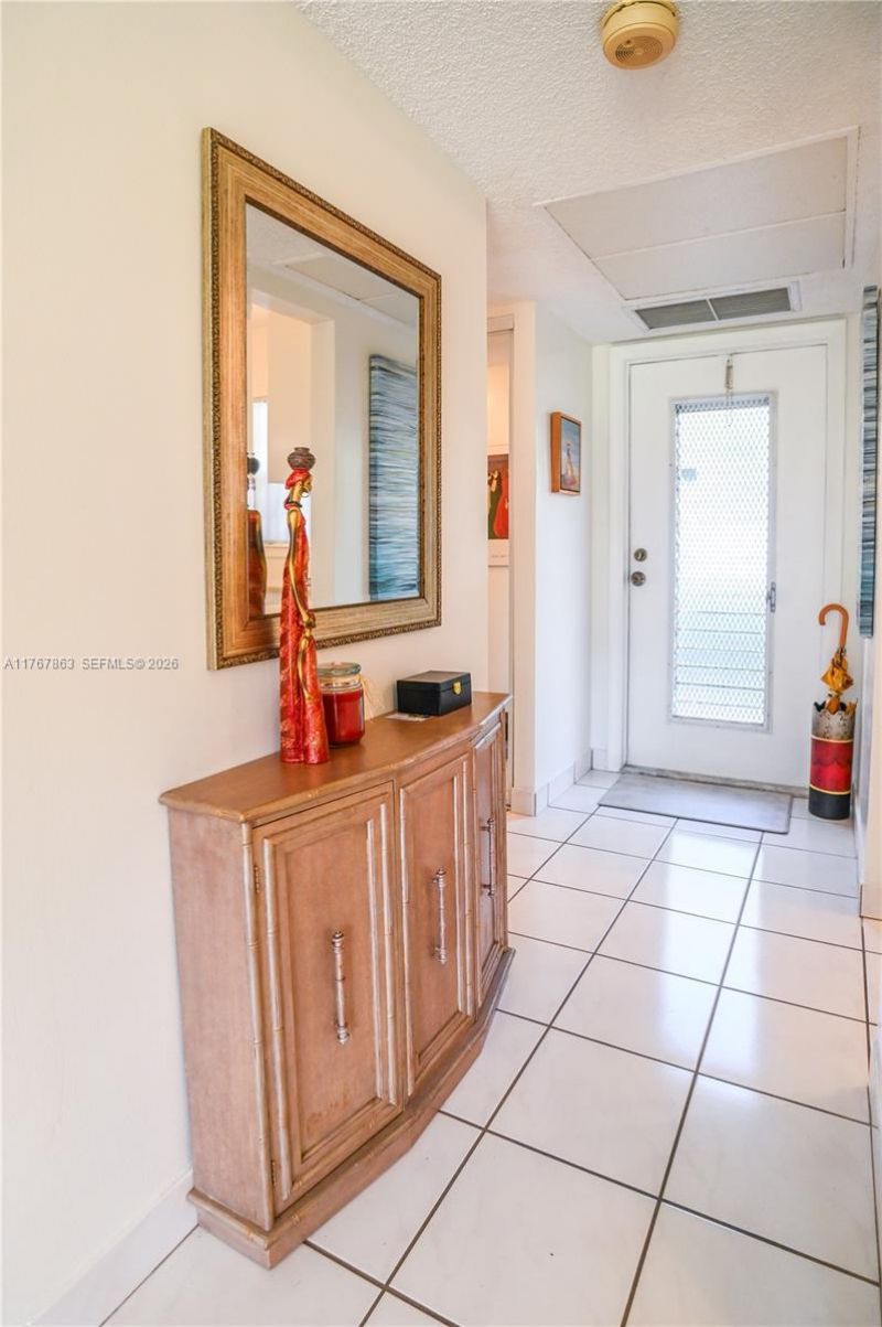 5100 NW 35th St, Unit 107, Lauderdale Lakes, FL 33319 Photo