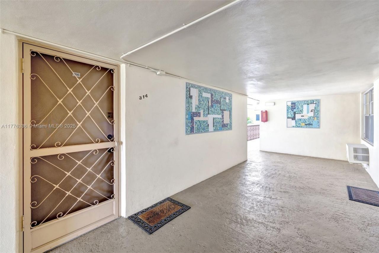 16900 NE 14th Ave, Unit 314, Miami, FL 33162 Photo