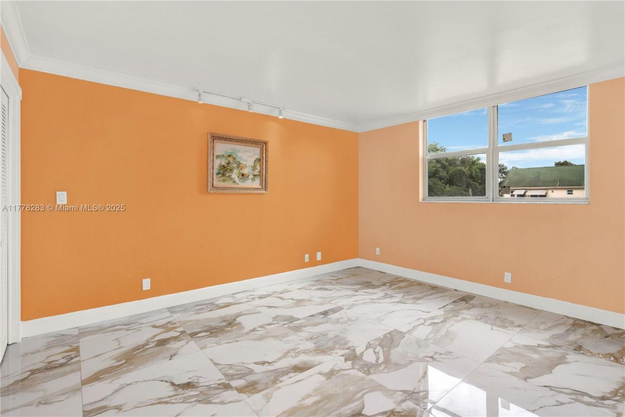 1811 Jefferson St, Unit 209, Hollywood, FL 33020 Photo