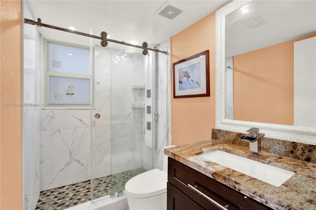 1811 Jefferson St, Unit 209, Hollywood, FL 33020 Photo