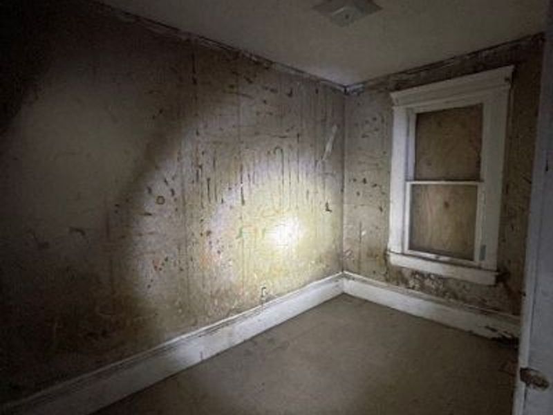 5827 Portage Avenue, Cleveland, OH 44127 Photo 15