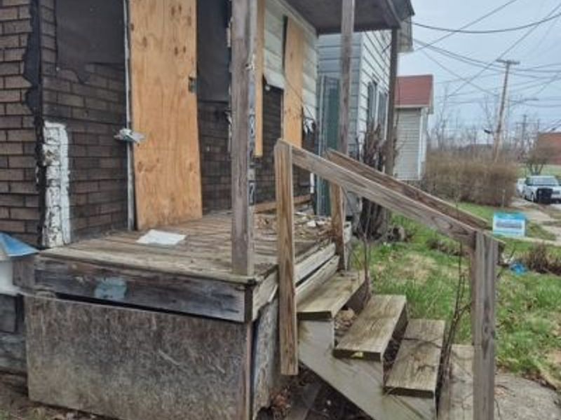 5827 Portage Avenue, Cleveland, OH 44127 Photo 4