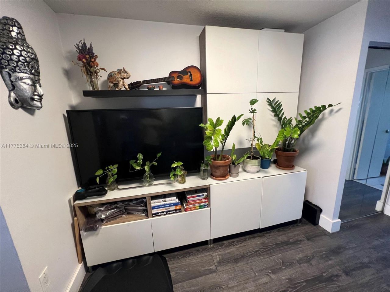 221 Meridian Ave, Unit 206, Miami Beach, FL 33139 Photo