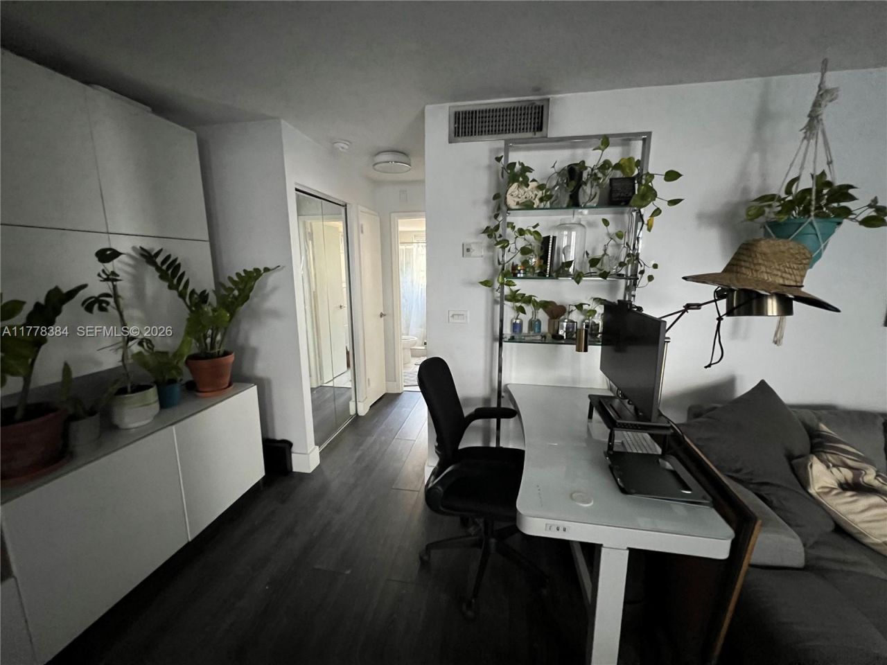 221 Meridian Ave, Unit 206, Miami Beach, FL 33139 Photo