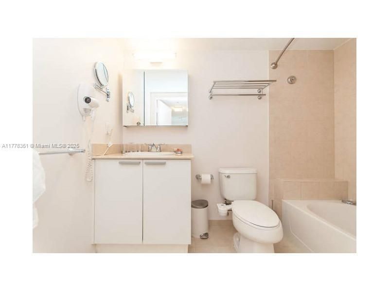 16699 Collins Ave, Unit 2406, Sunny Isles Beach, FL 33160 Photo