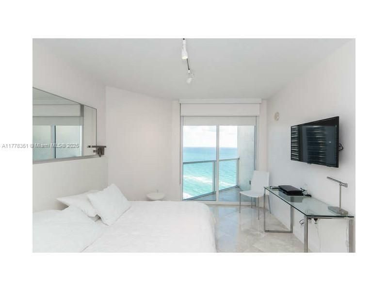 16699 Collins Ave, Unit 2406, Sunny Isles Beach, FL 33160 Photo