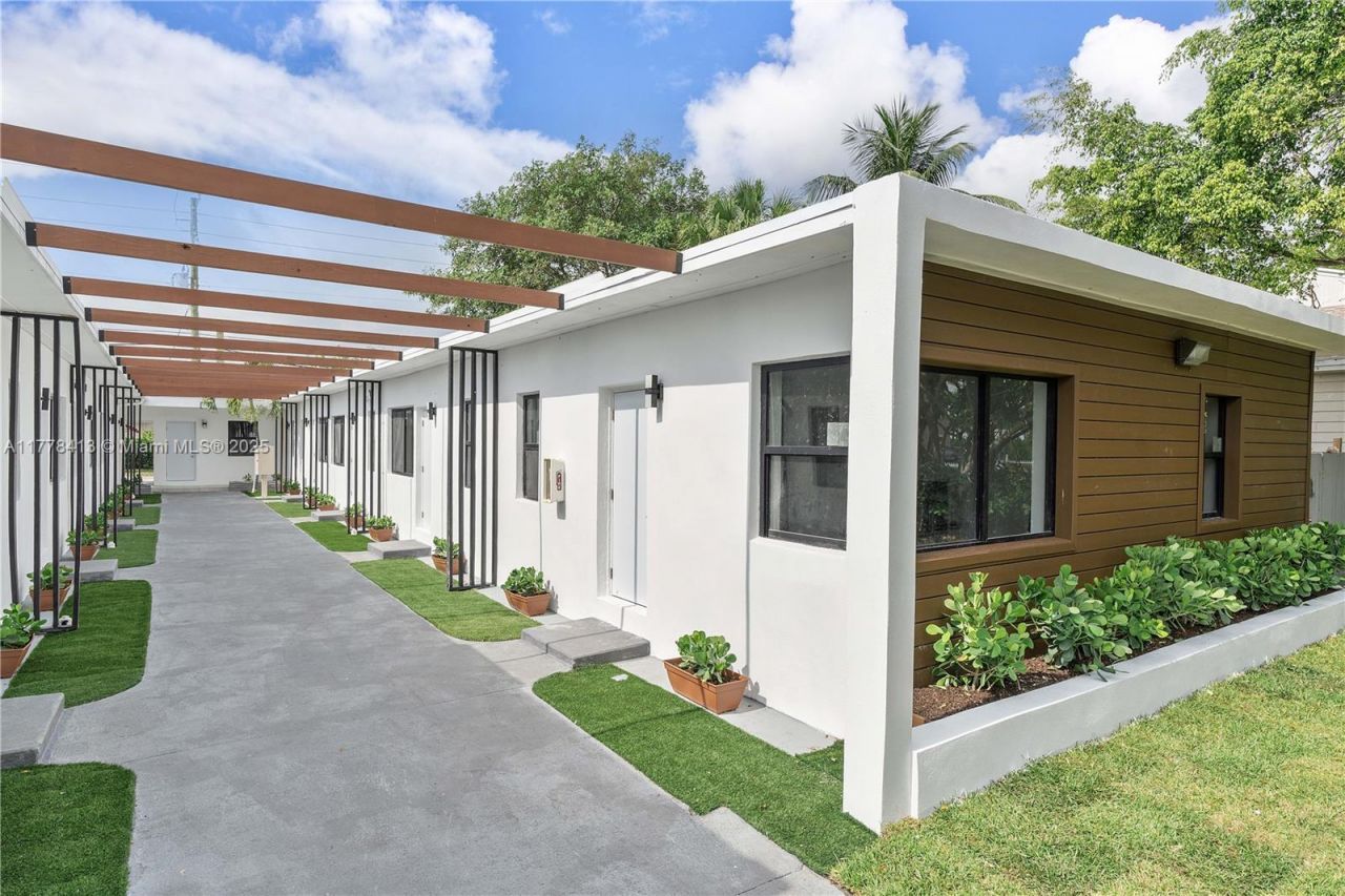 1946 Pierce St, Unit 6, Hollywood, FL 33020 Photo