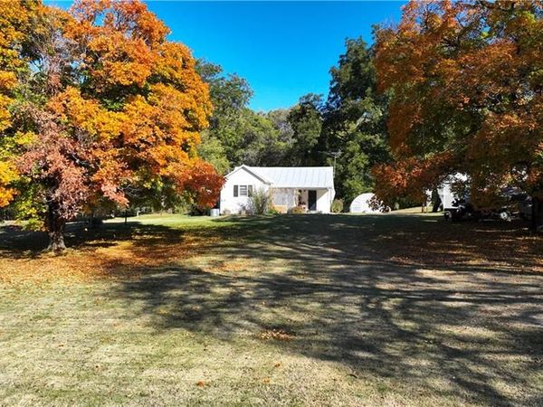 19115 N MO-45 Highway, Weston, MO 64098