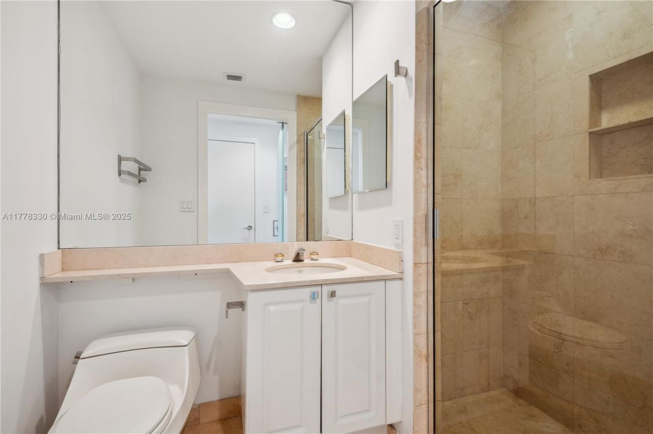 747 Crandon Blvd, Unit PH10, Key Biscayne, FL 33149 Photo