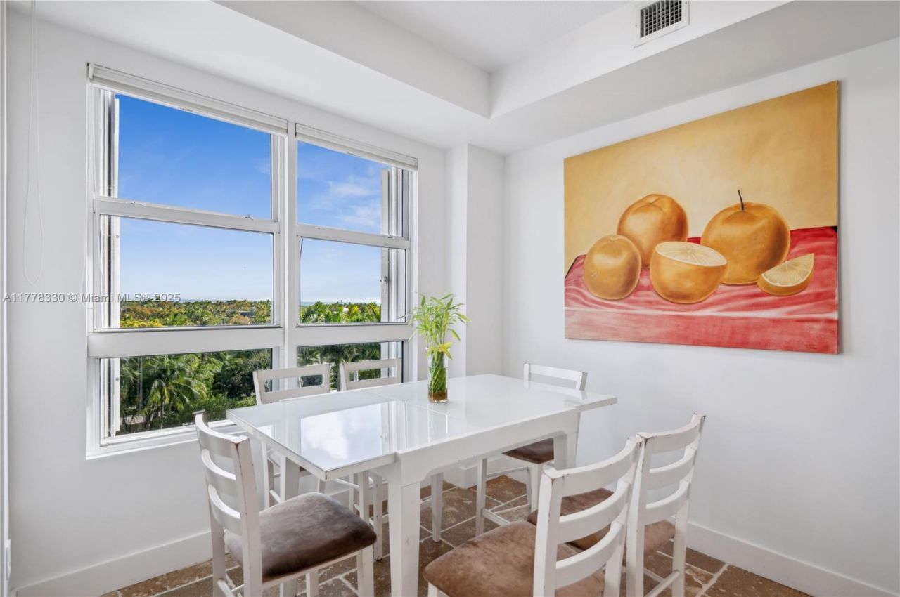 747 Crandon Blvd, Unit PH10, Key Biscayne, FL 33149 Photo