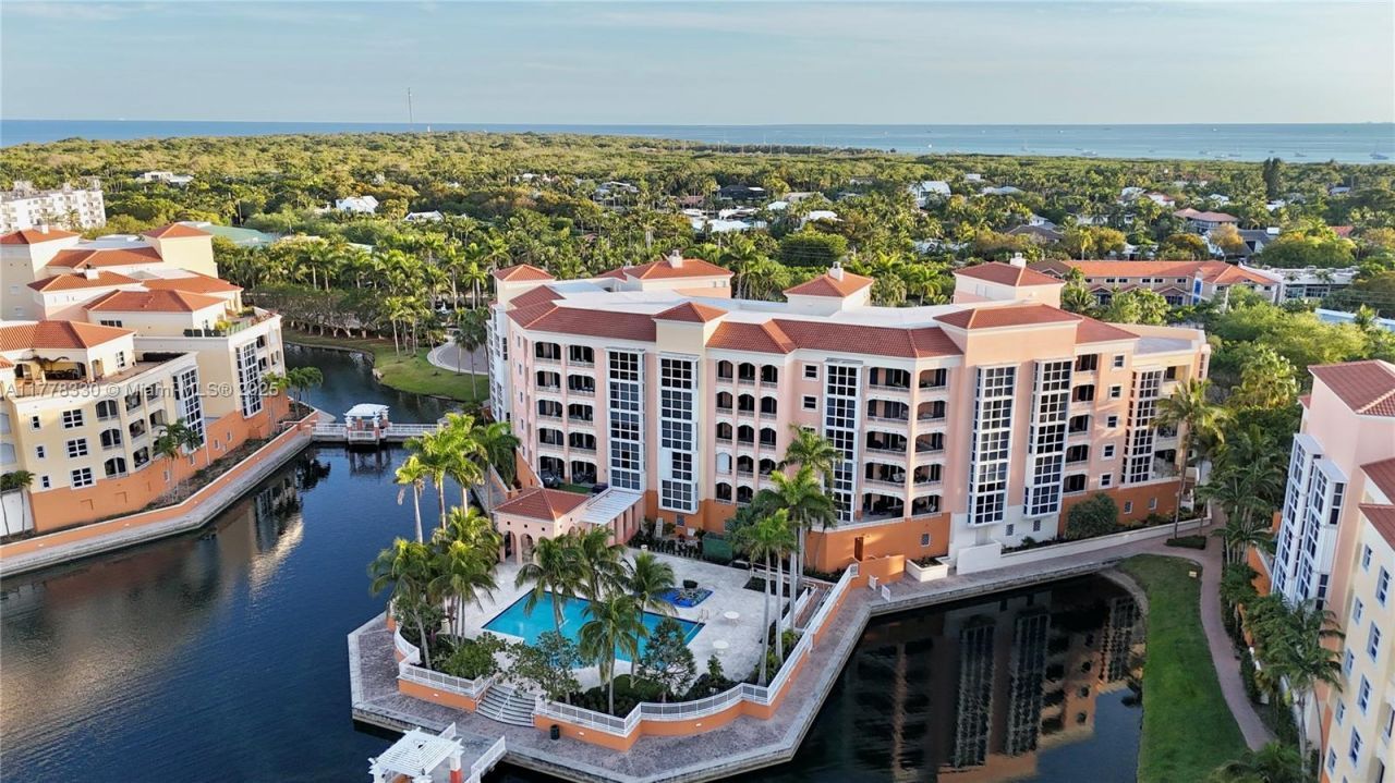747 Crandon Blvd, Unit PH10, Key Biscayne, FL 33149 Photo