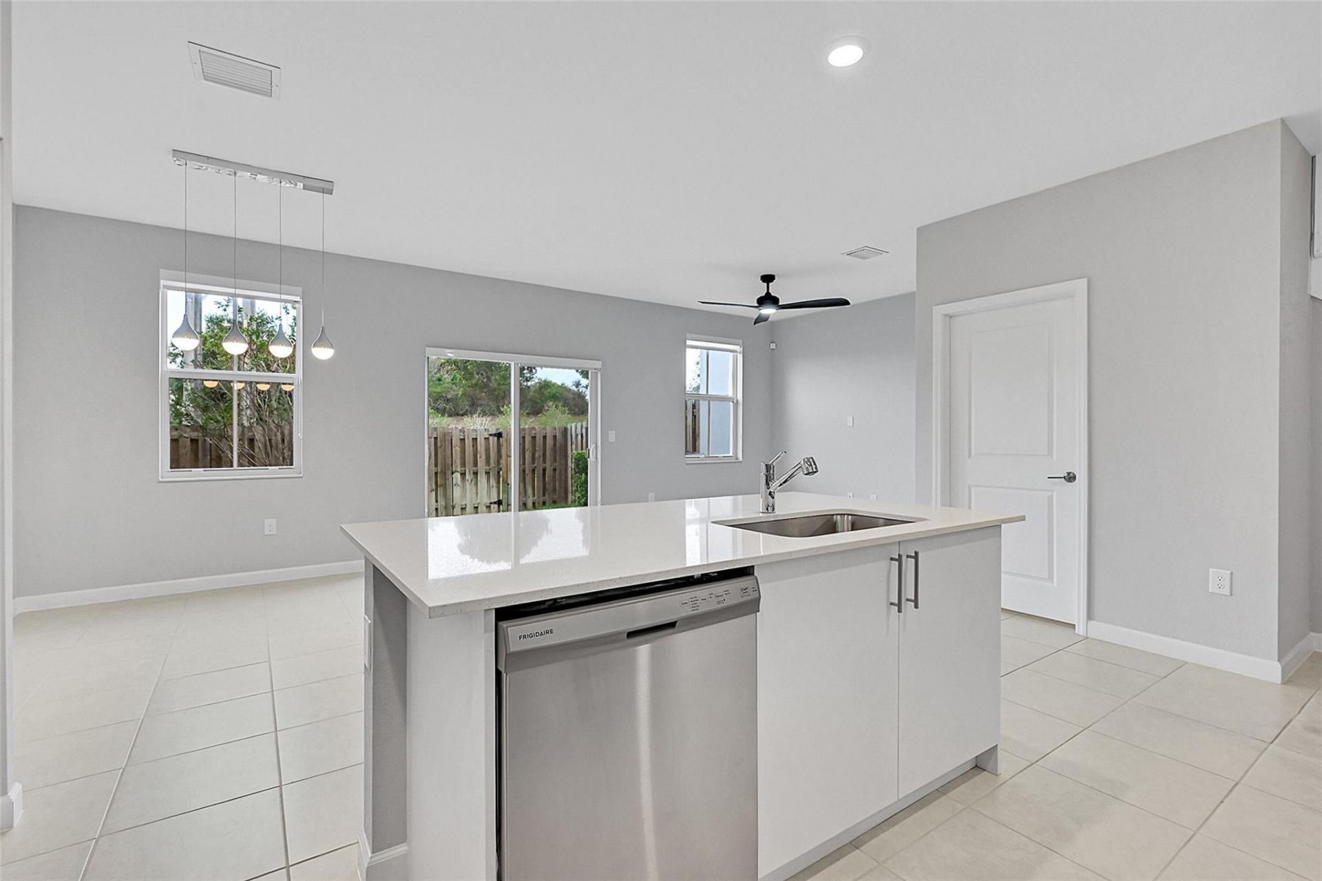 4614 NW 120th Way, Unit 4614, Coral Springs, FL 33076 Photo