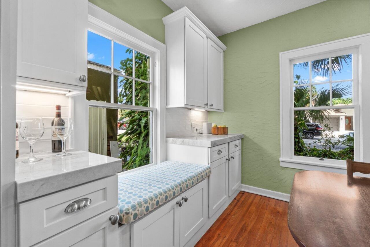 924 Almeria Road, West Palm Beach, FL 33405 Photo