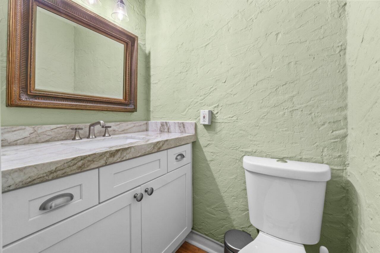 924 Almeria Road, West Palm Beach, FL 33405 Photo