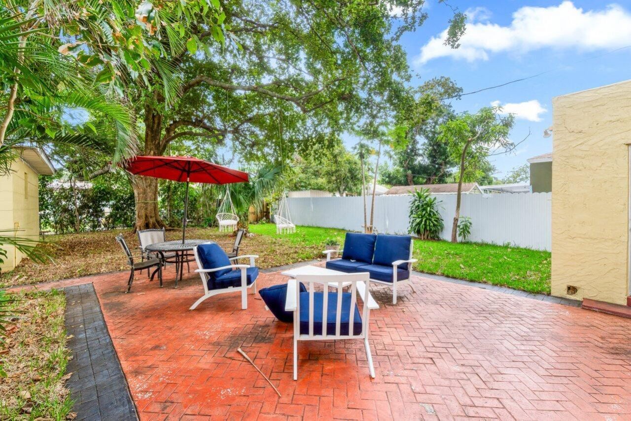 924 Almeria Road, West Palm Beach, FL 33405 Photo