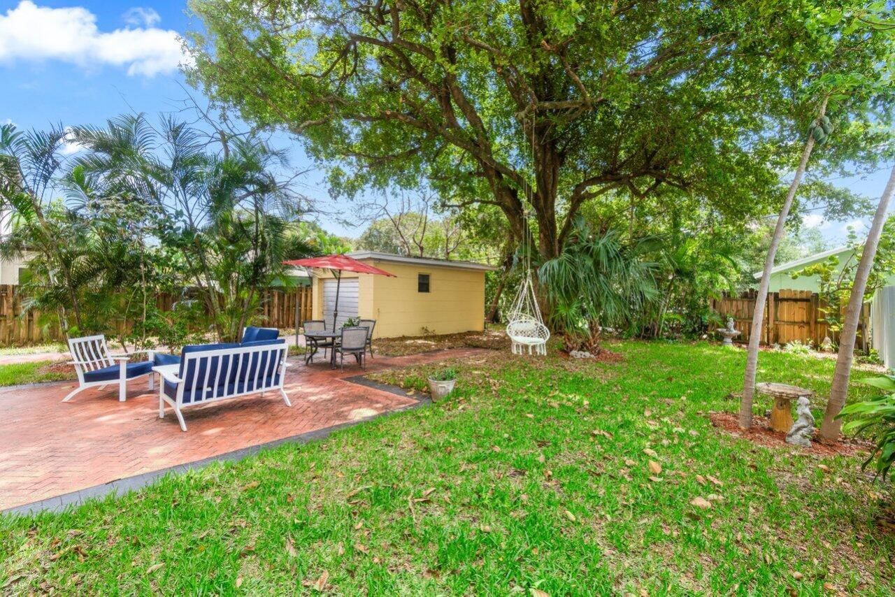 924 Almeria Road, West Palm Beach, FL 33405 Photo