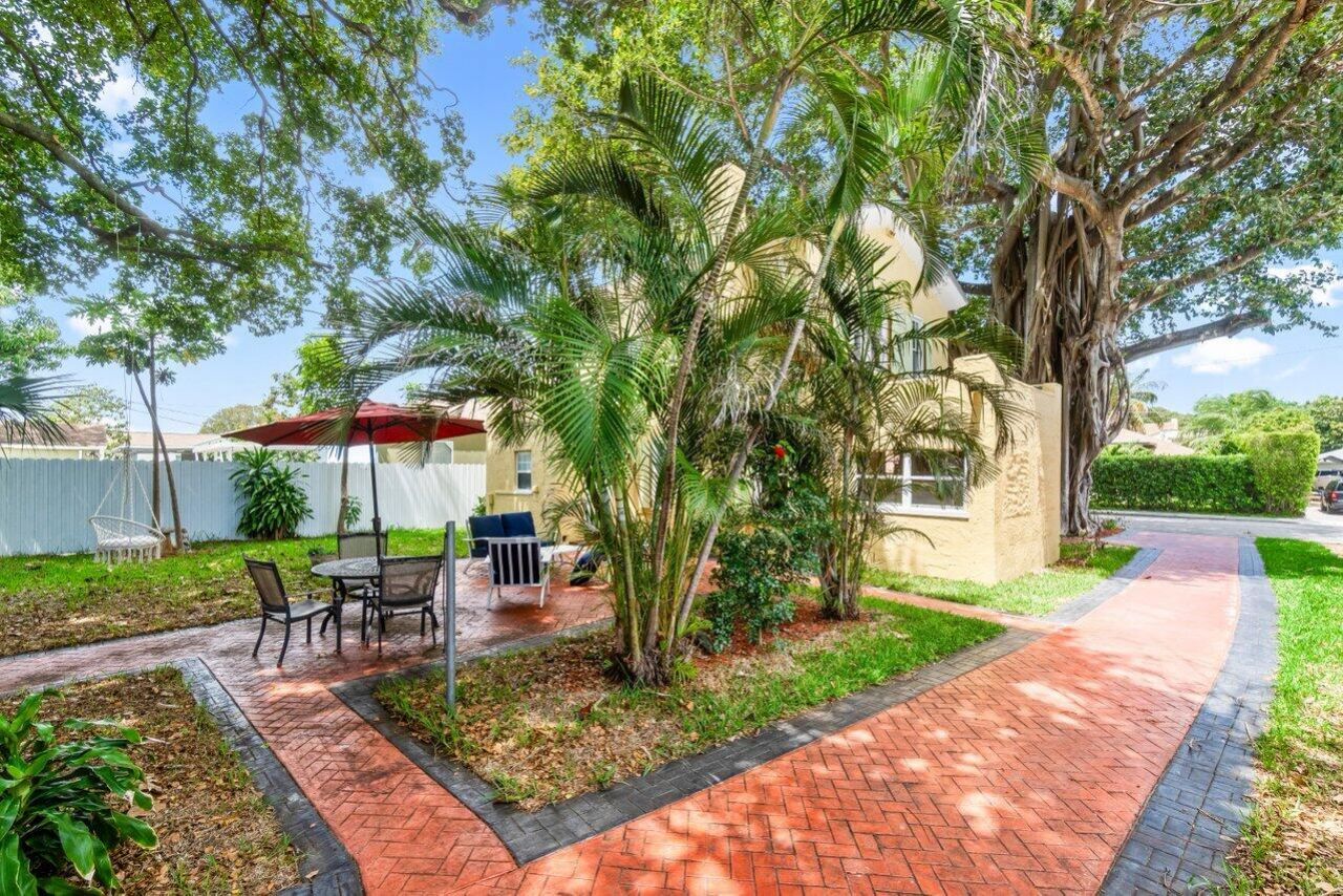 924 Almeria Road, West Palm Beach, FL 33405 Photo